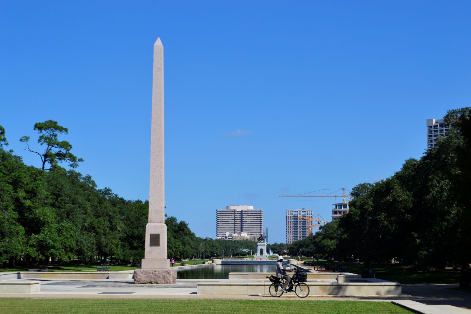 Nikon D3100 sample photo. Mailman, monument, herman park photography