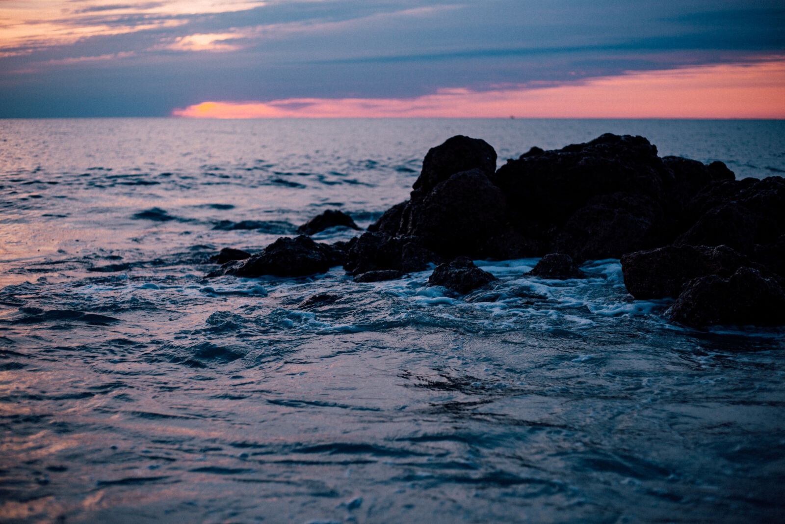 Canon EOS 6D + Canon EF 50mm F1.8 STM sample photo. Rocky, sea, shore, during photography
