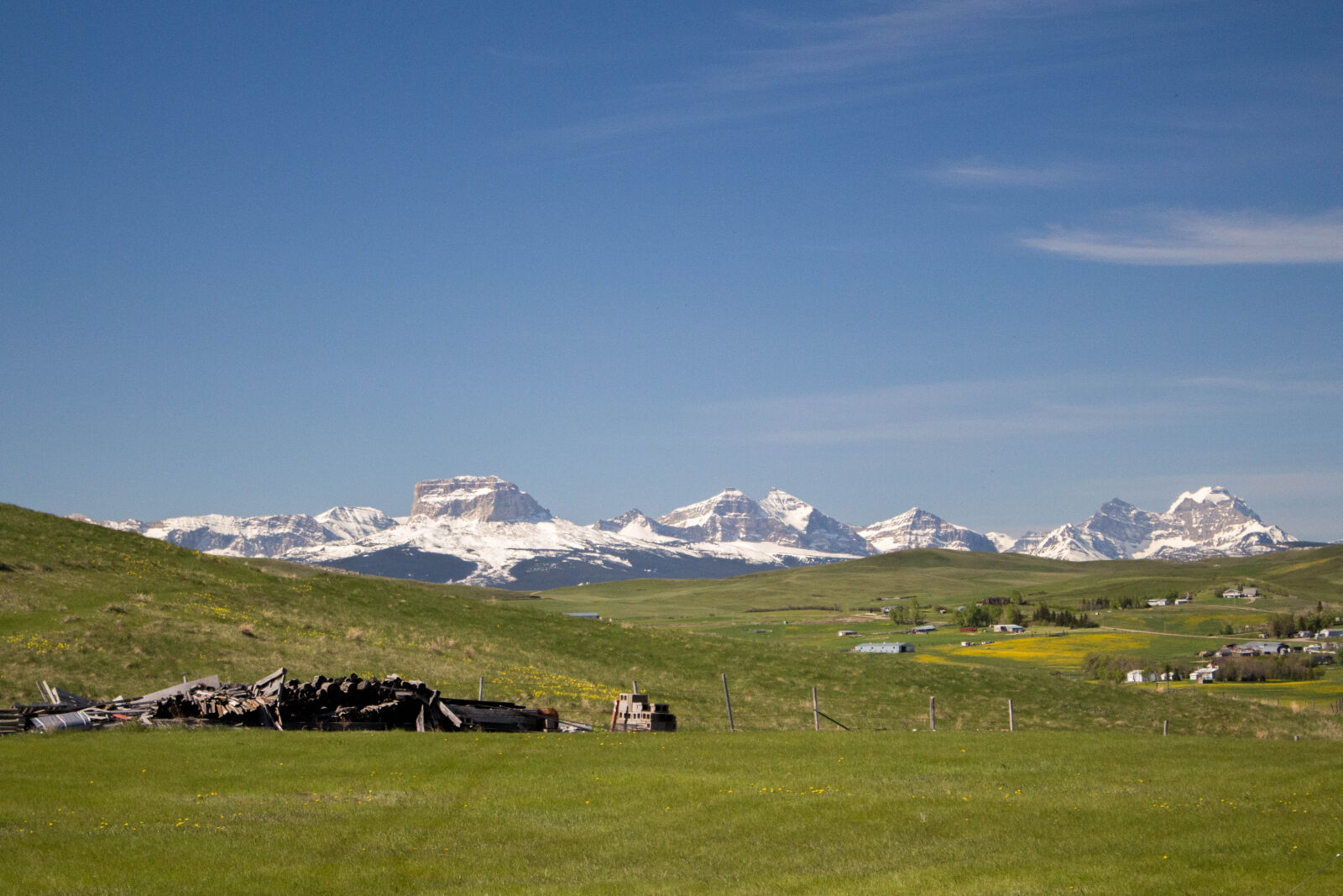 Canon EOS 700D (EOS Rebel T5i / EOS Kiss X7i) sample photo. Canada, country, countryside, farms photography