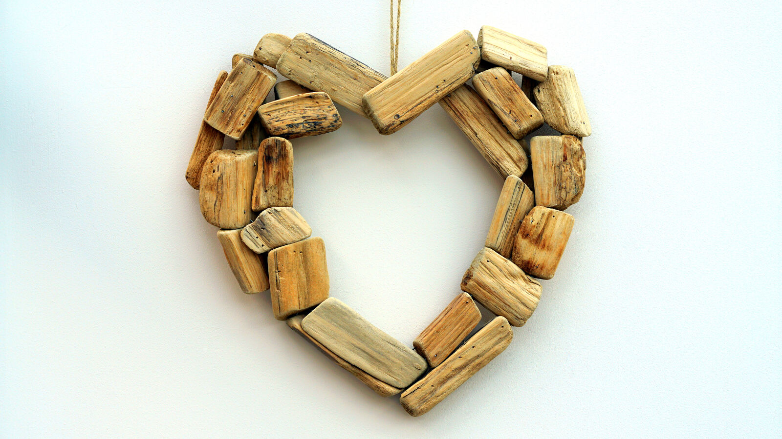 Sony a6000 sample photo. Brown, blocks, heart, shape photography