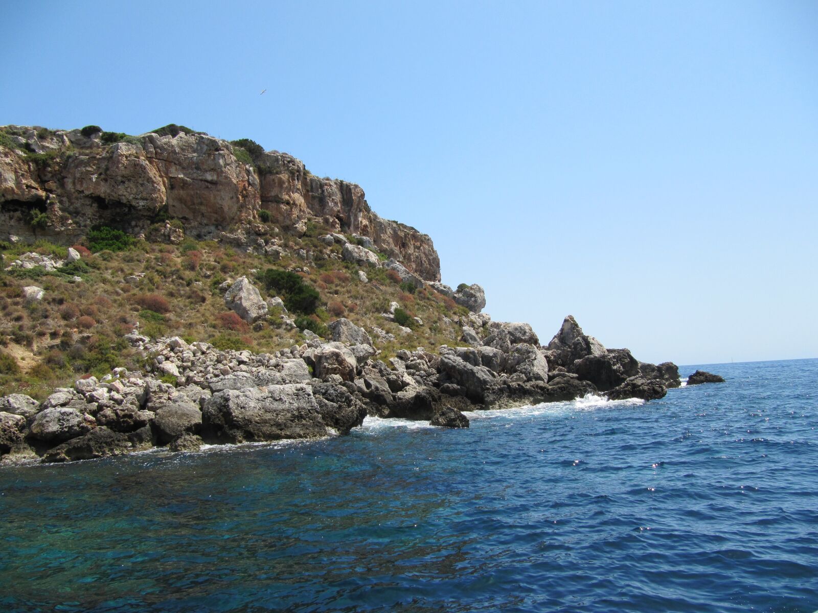 Canon PowerShot SX200 IS sample photo. Rocks, landscape, water photography