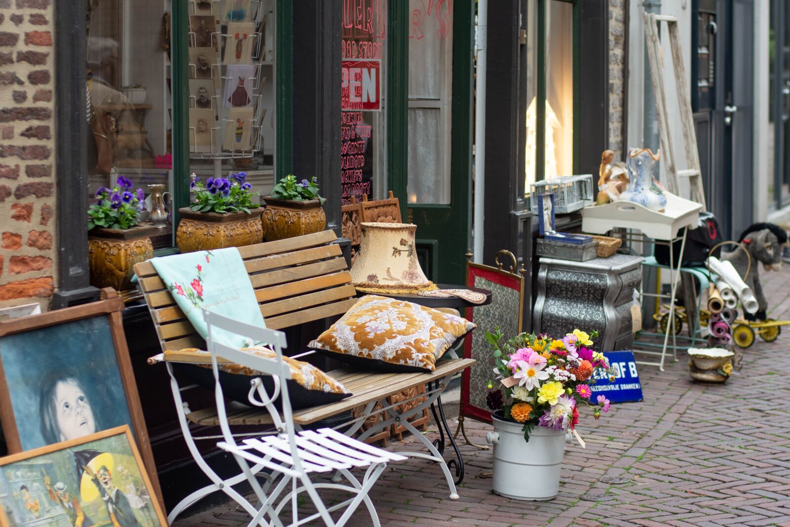 Nikon D7200 sample photo. City, urban, shop photography