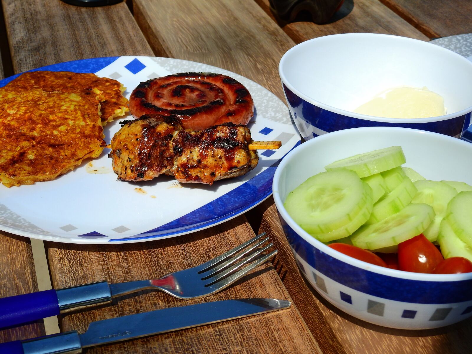 Nikon Coolpix P900 sample photo. Barbecue, grill, cook photography
