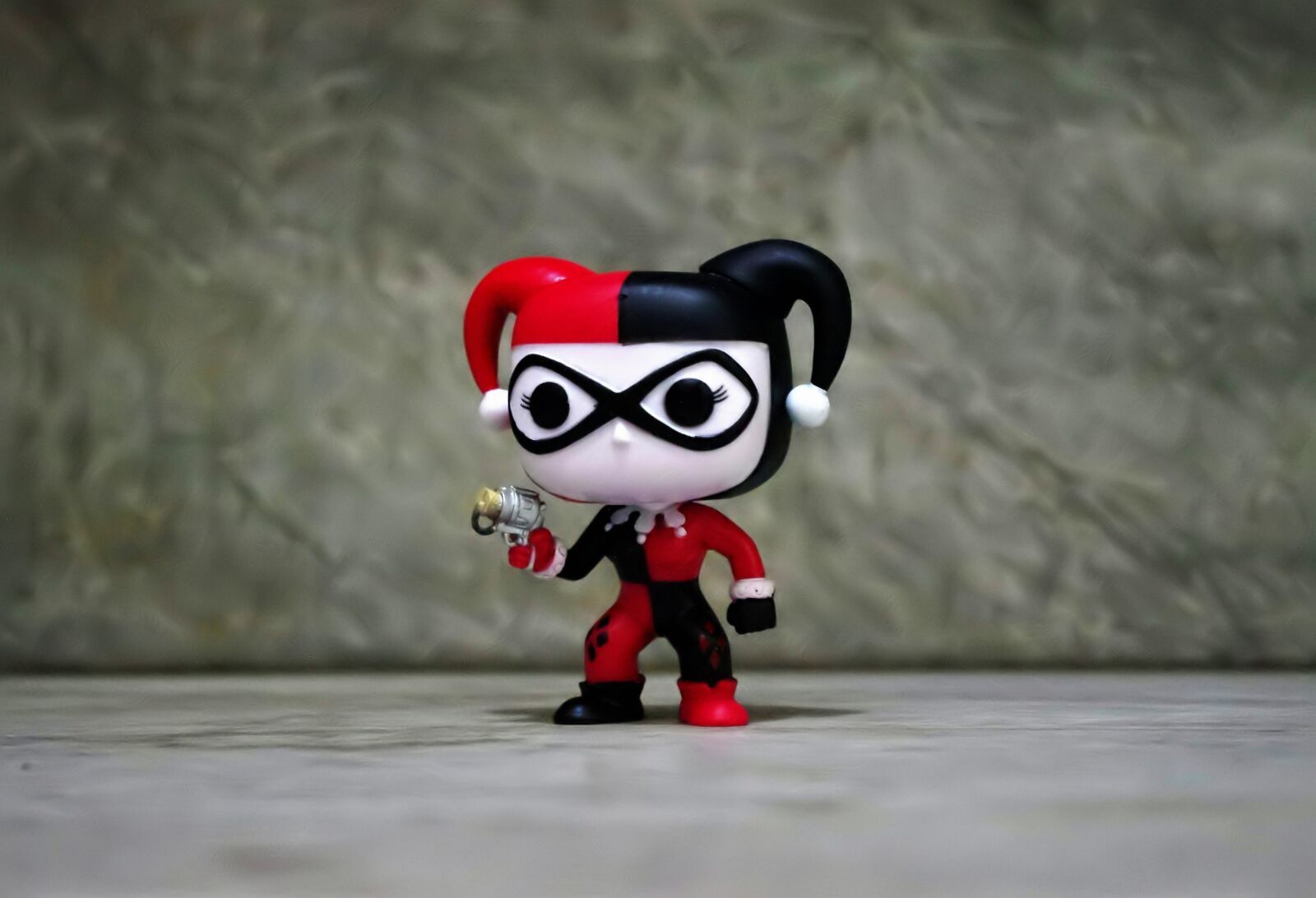 Pentax K-r sample photo. Harley quinn, joker, clown photography