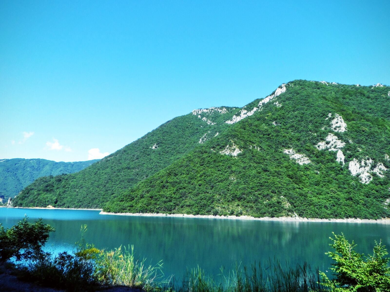 Samsung ST200 / ST200F / ST201 / ST201F / ST205F sample photo. Blue, sky, forrest, island photography