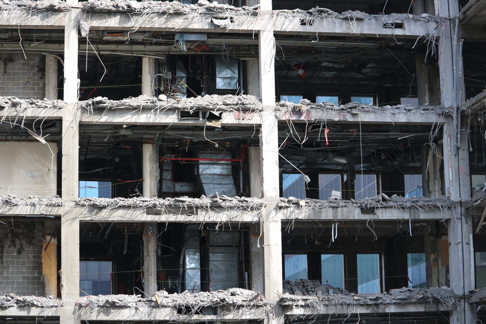 Canon EOS 760D (EOS Rebel T6s / EOS 8000D) sample photo. Demolition, building, architecture photography