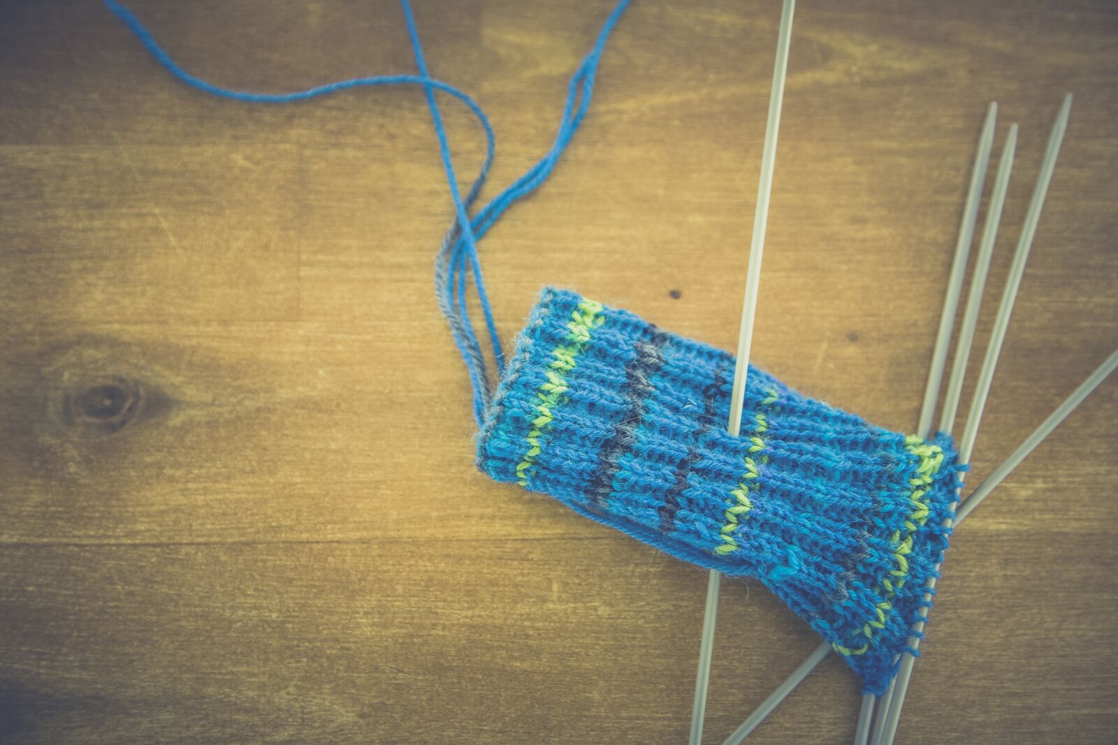 Canon EOS 5D + Canon EF 24-105mm F4L IS USM sample photo. Knit, wool, hand labor photography