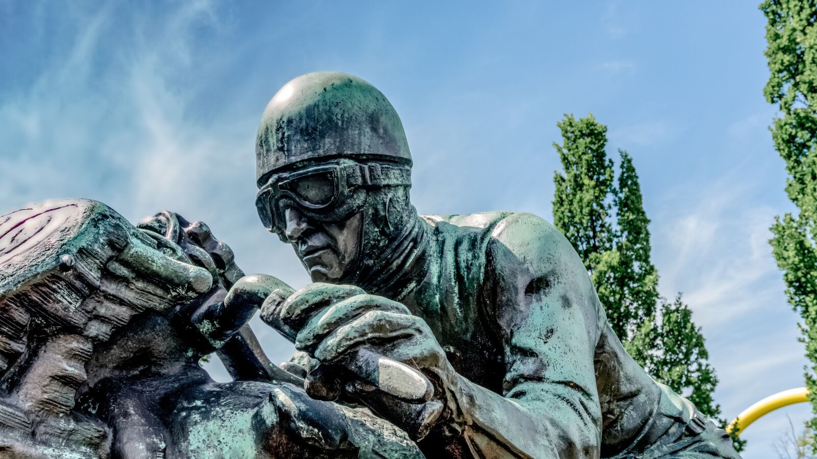 Sony Alpha a5000 (ILCE 5000) sample photo. Monument, figure, sculpture photography