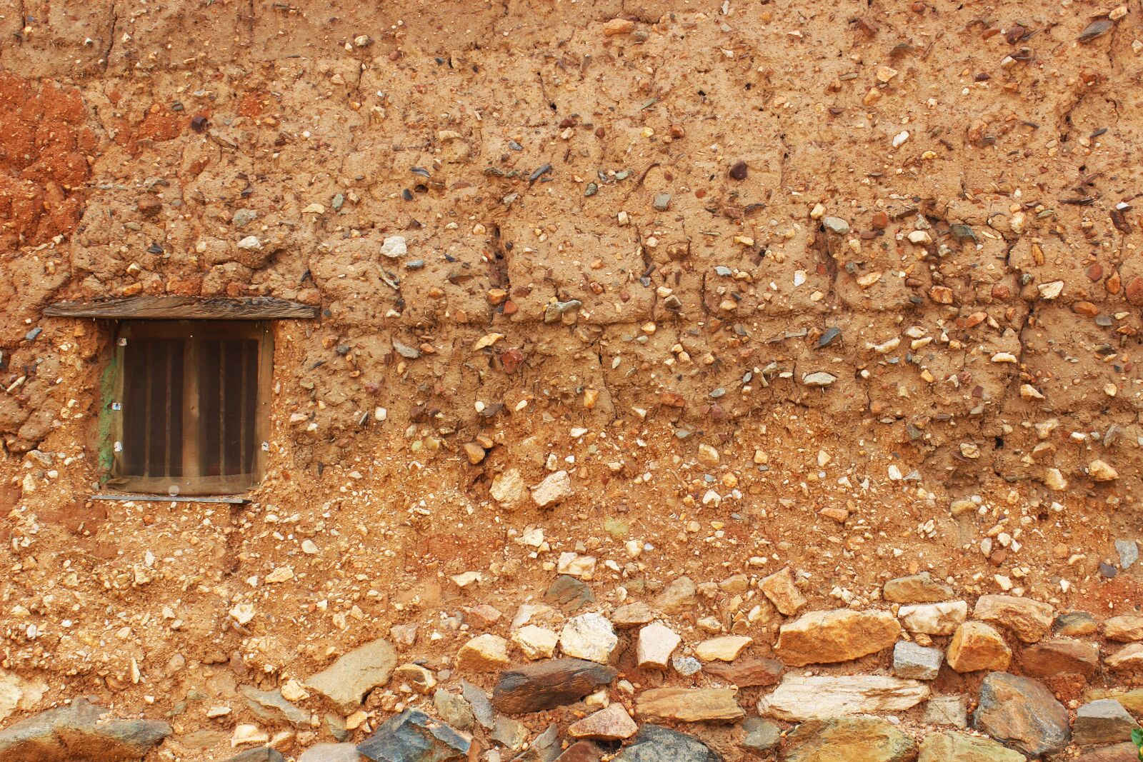 Canon EOS 600D (Rebel EOS T3i / EOS Kiss X5) sample photo. Stone, mud, mortar photography