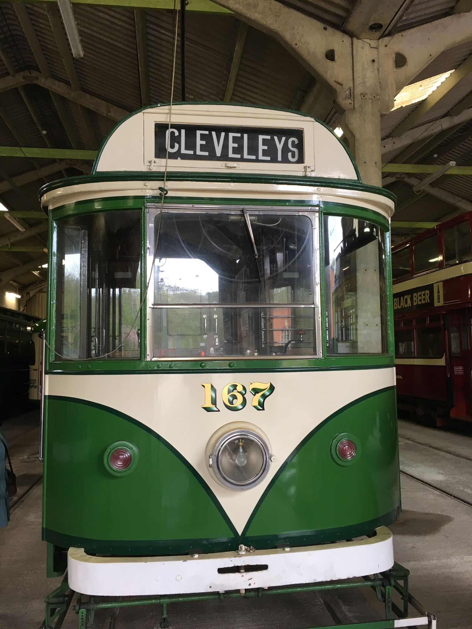 Apple iPhone 6s sample photo. Old, style, tram photography
