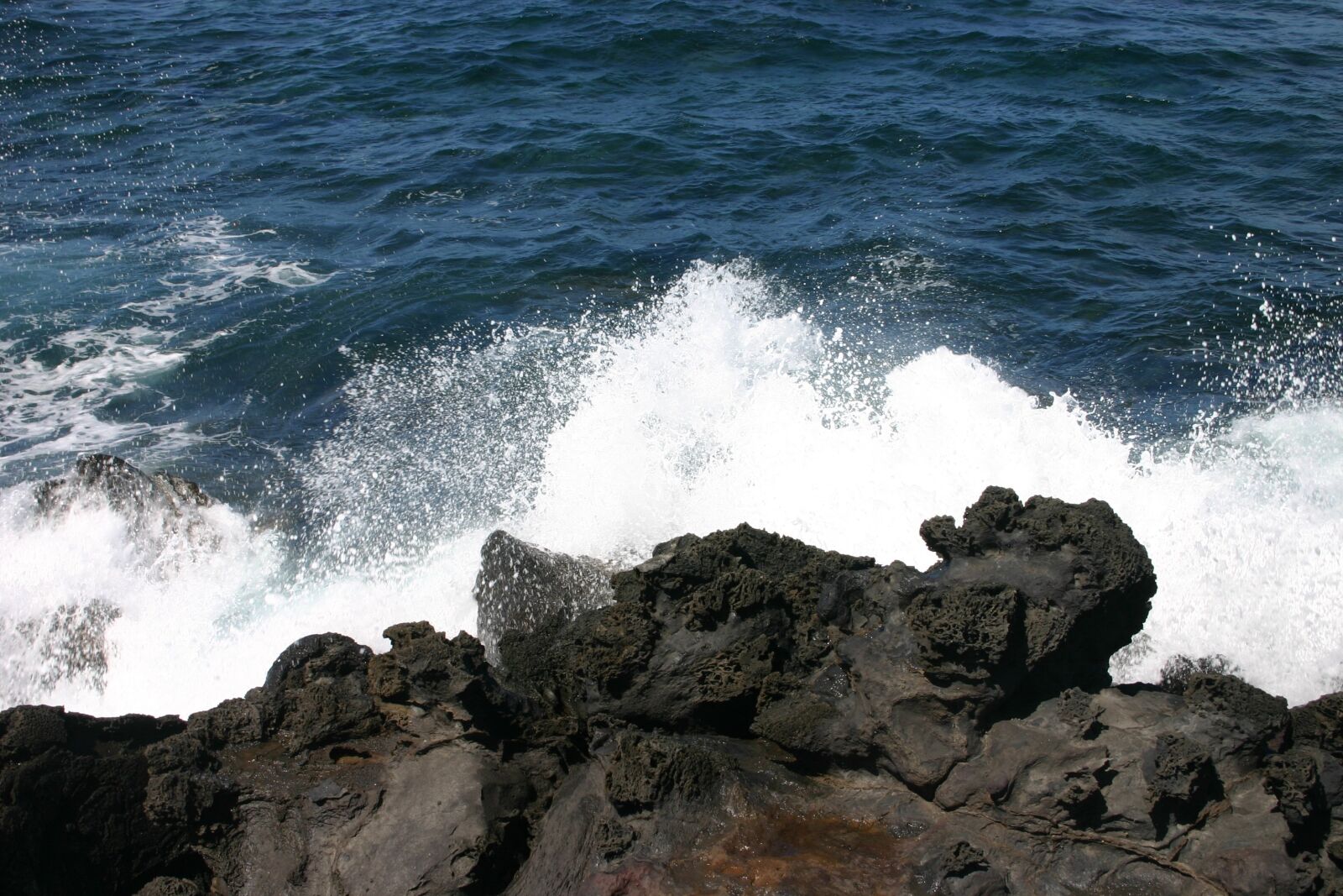 Canon EOS 300D (EOS Digital Rebel / EOS Kiss Digital) sample photo. Lava, island, water photography