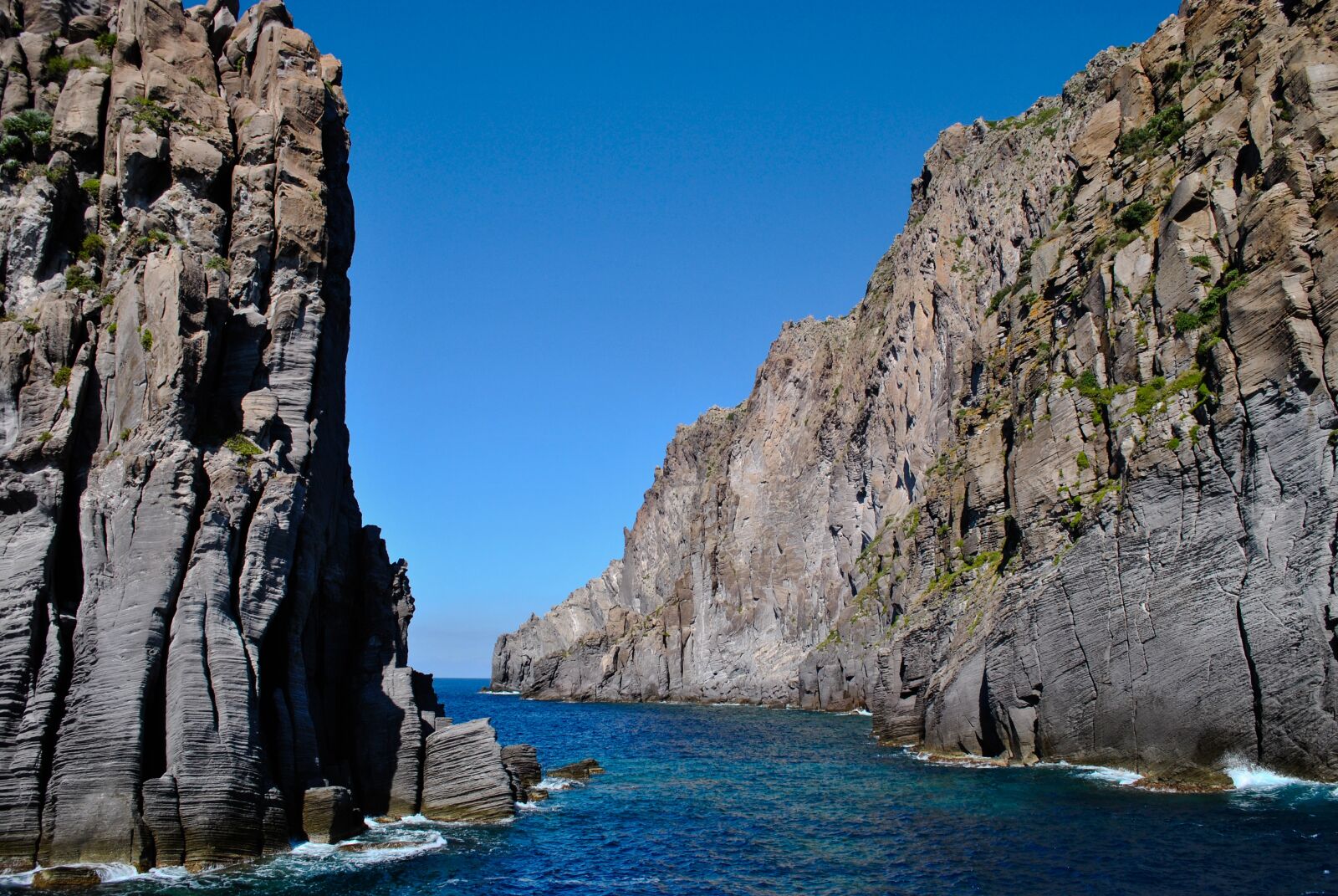 Nikon D3000 sample photo. Nature, waters, travel photography