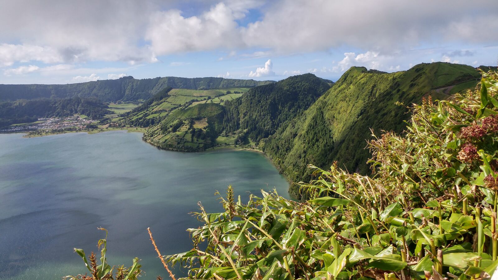LG G5 sample photo. Azores, crater lake, landscape photography