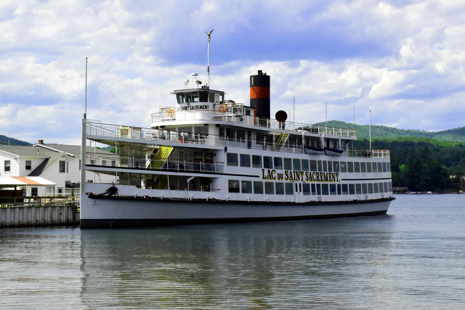 Nikon D5600 sample photo. Boat, tour boat, adirondack photography