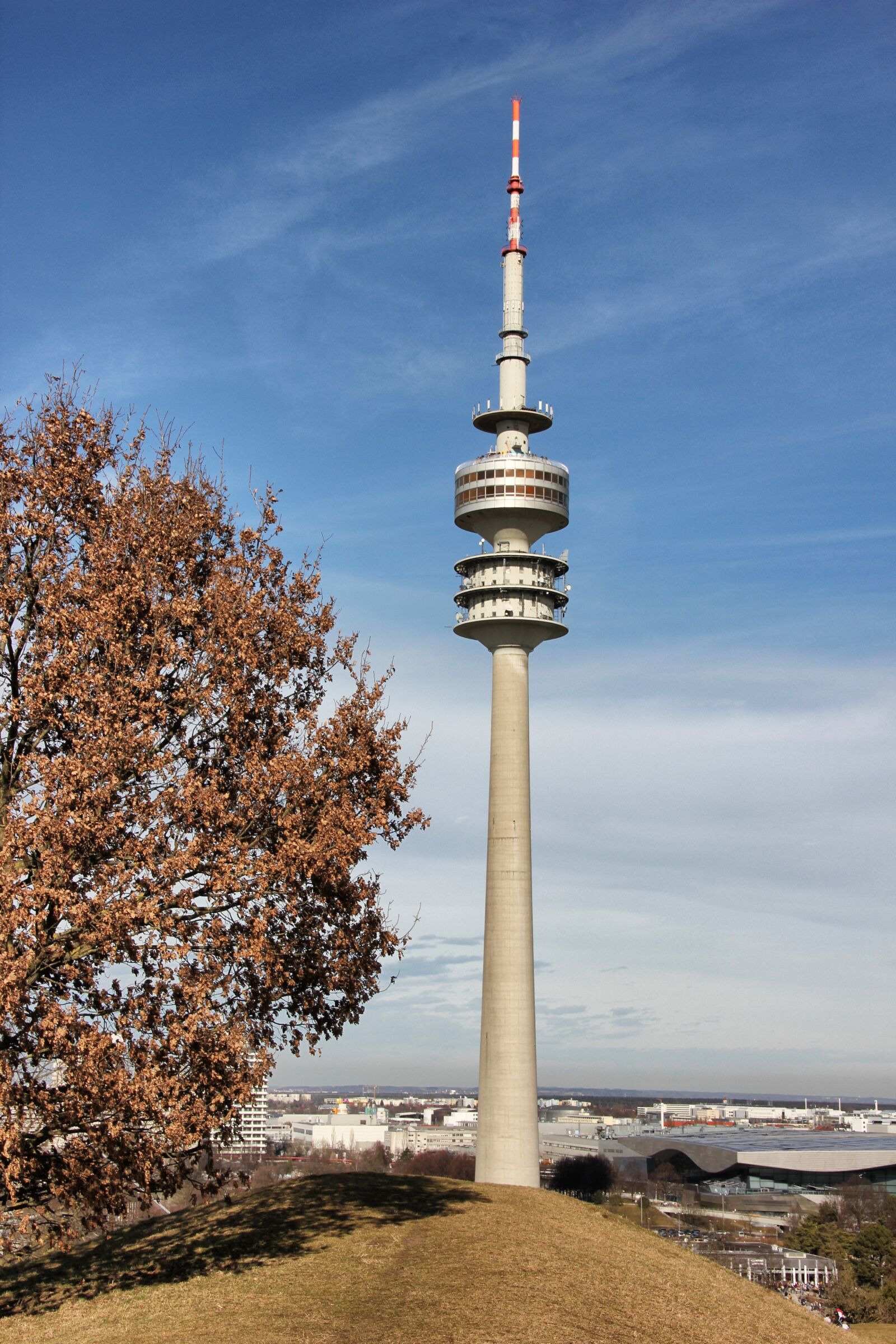 Canon EOS 550D (EOS Rebel T2i / EOS Kiss X4) sample photo. Sky, architecture, travel photography