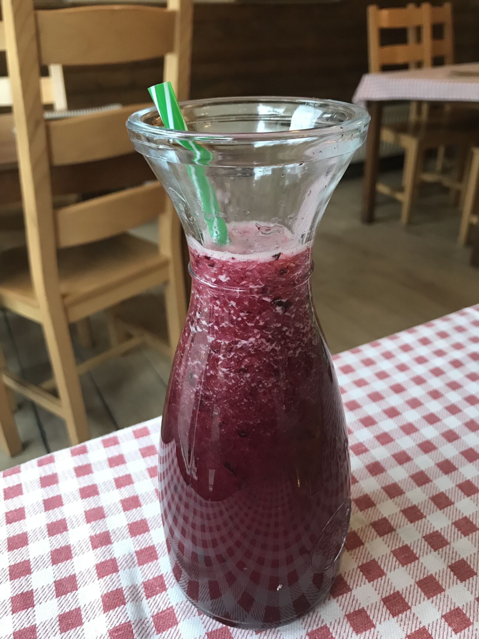iPhone 7 back camera 3.99mm f/1.8 sample photo. Drink, lemonade, fruit photography
