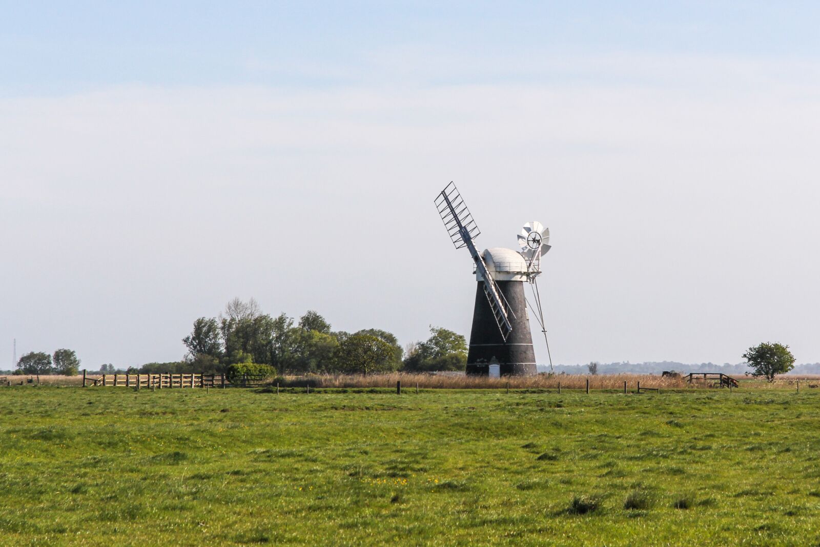 Canon EF-S 17-85mm F4-5.6 IS USM sample photo. Muttons mill, windmill, halvergate photography