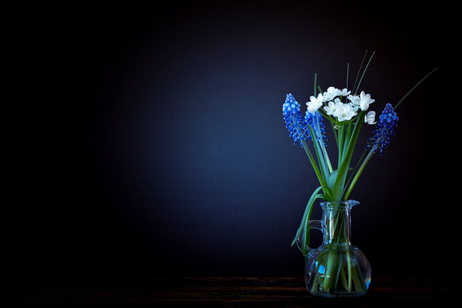 Nikon D7100 sample photo. Flowers, vase, glass photography