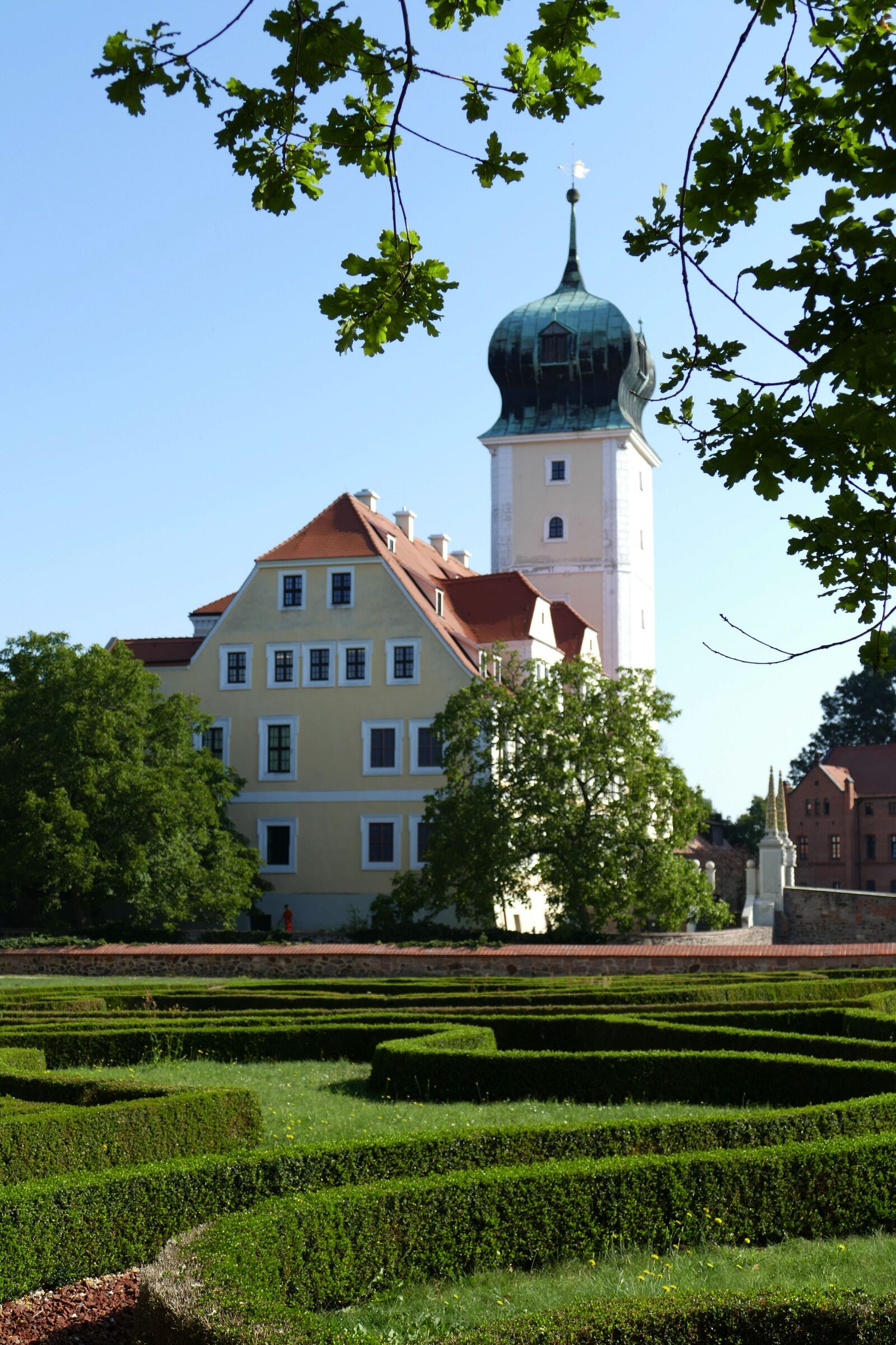 Panasonic Lumix DMC-FZ1000 sample photo. Delitzsch, saxony-anhalt, castle photography