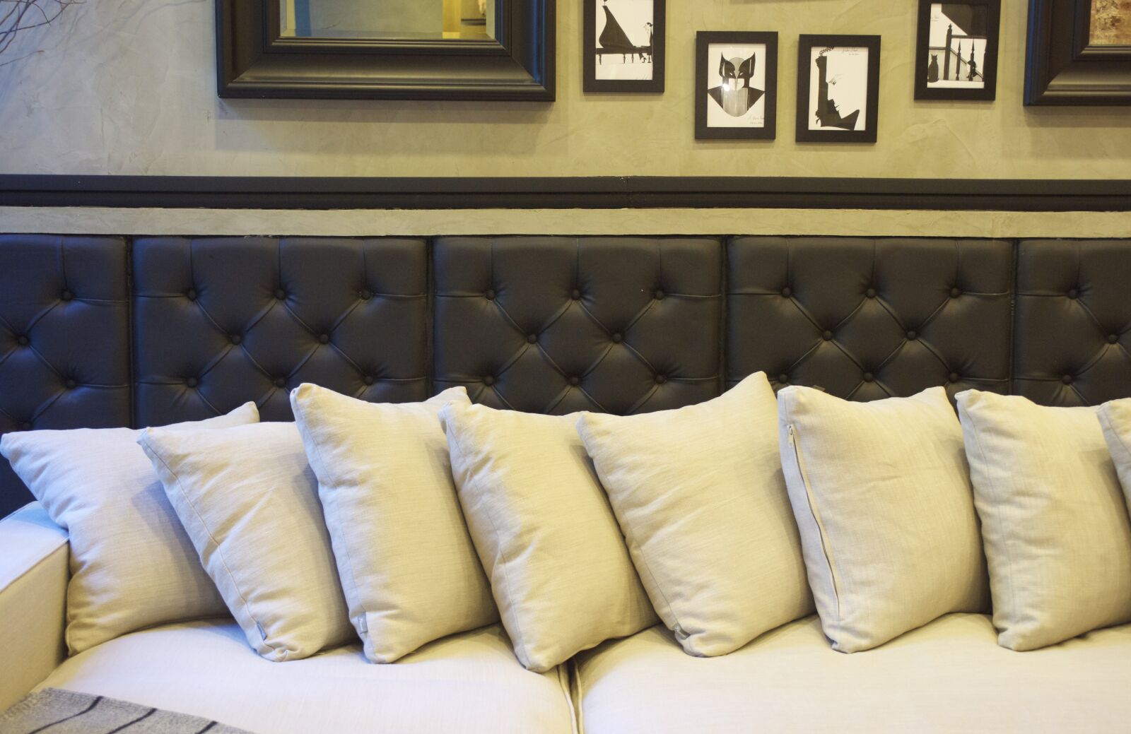Sony Alpha DSLR-A850 sample photo. Armchair, pillow, furniture photography