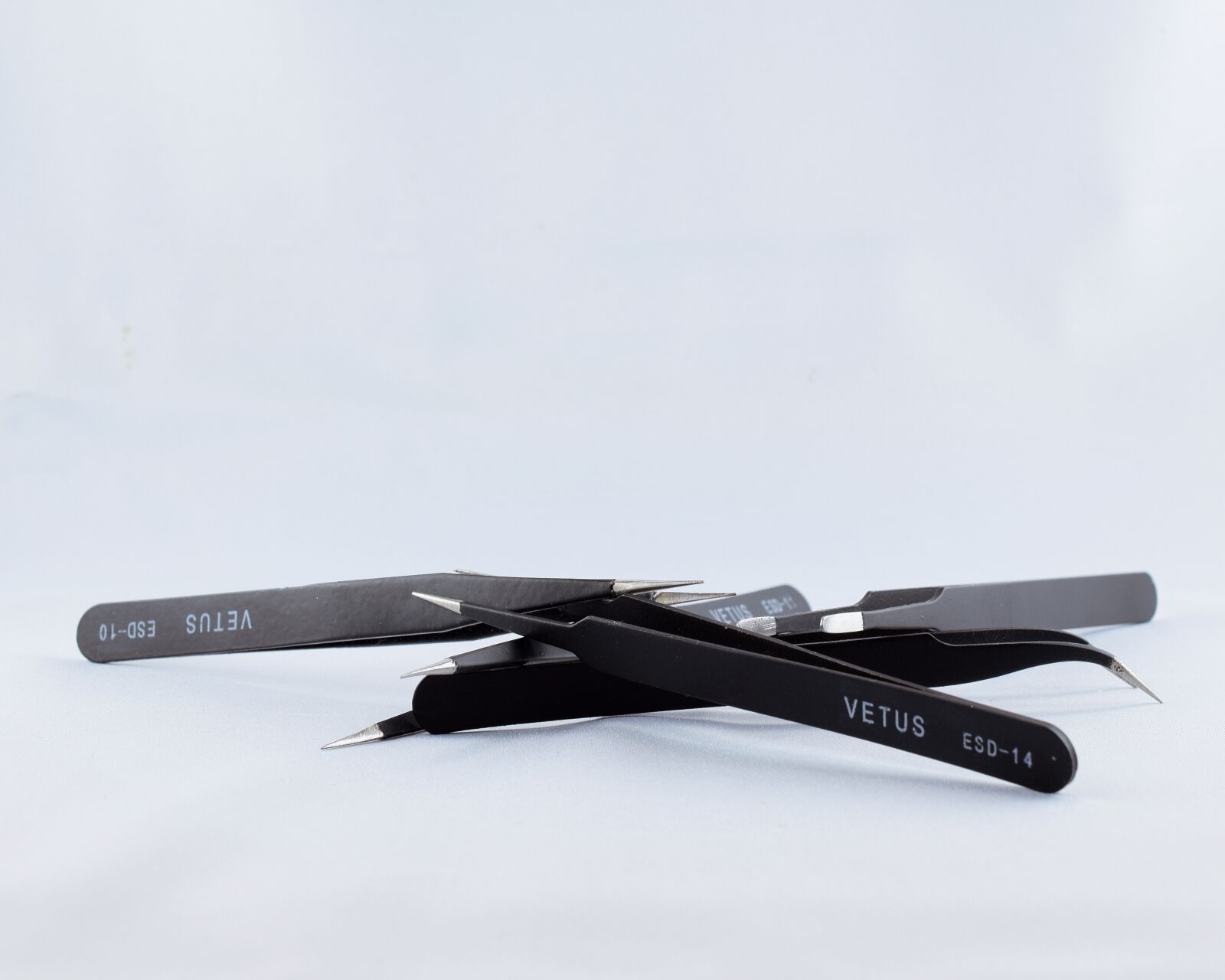 Nikon D5300 sample photo. Tweezers, pliers, medical instruments photography