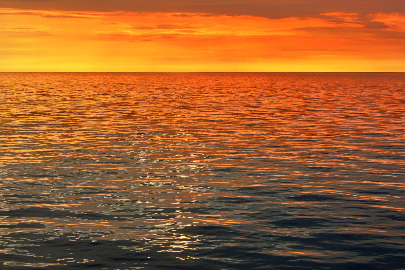 Canon EF-S 55-250mm F4-5.6 IS STM sample photo. Sea, sunset, sky photography