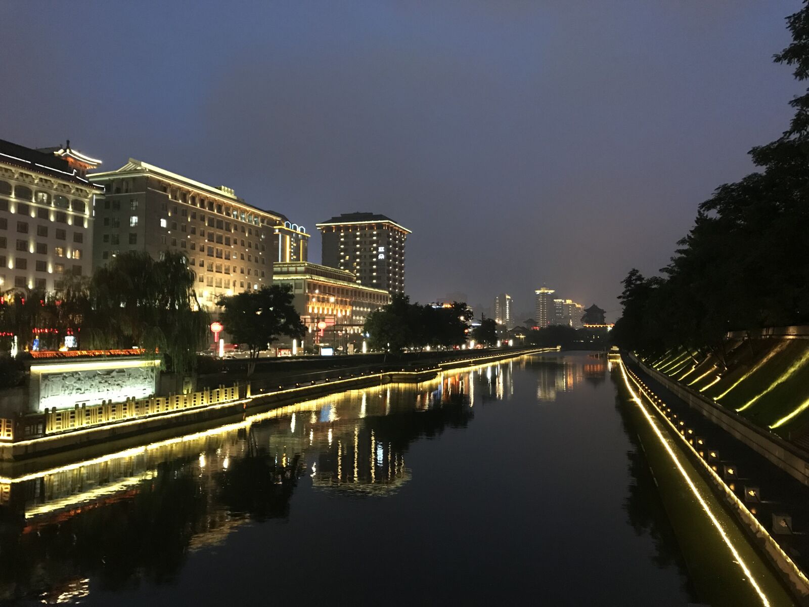 iPhone 7 back camera 3.99mm f/1.8 sample photo. Xi'an, china, tourism photography