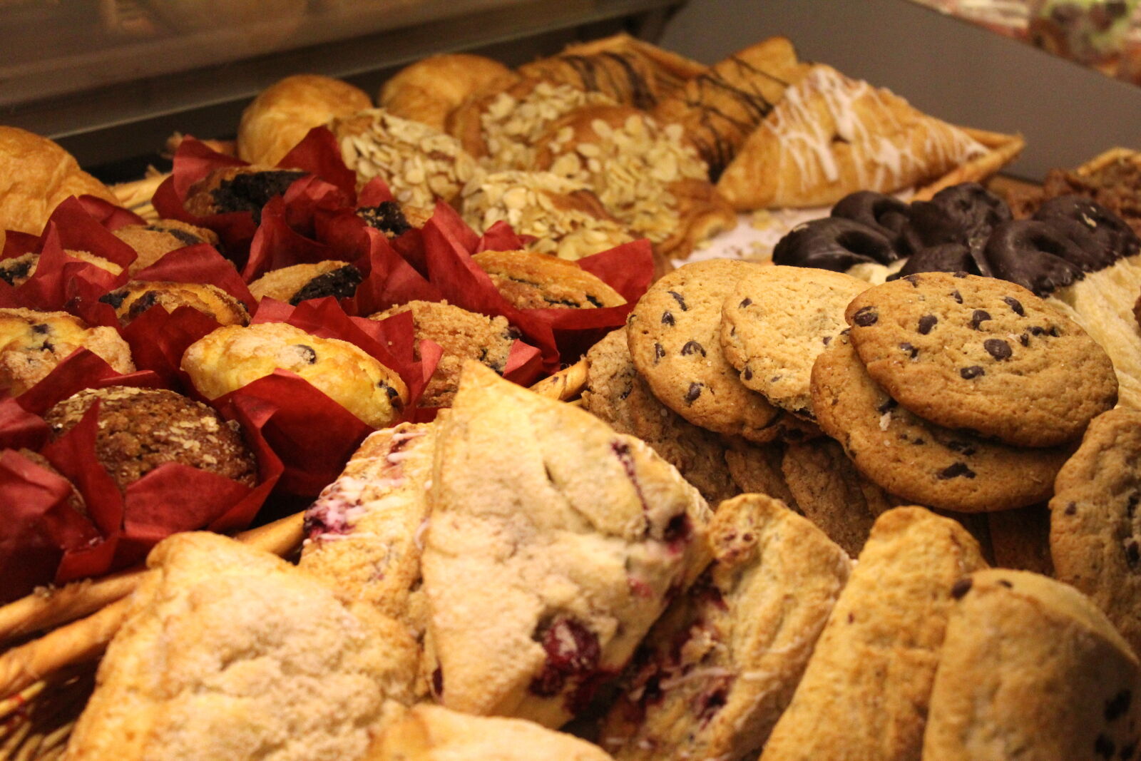 Canon EOS 1200D (EOS Rebel T5 / EOS Kiss X70 / EOS Hi) sample photo. Baked, baking, bread, breakfast photography