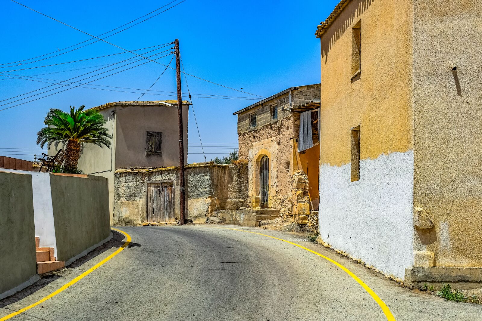 Nikon D3300 sample photo. Street, houses, old photography