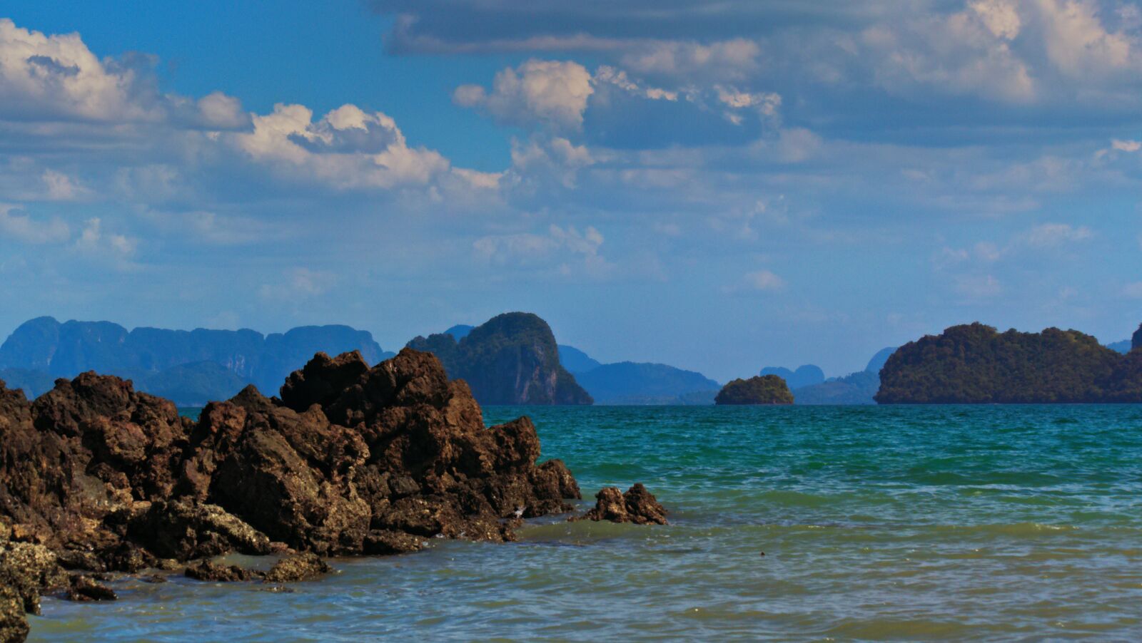 Panasonic Lumix DMC-FZ1000 sample photo. Thailand, island, boulders photography