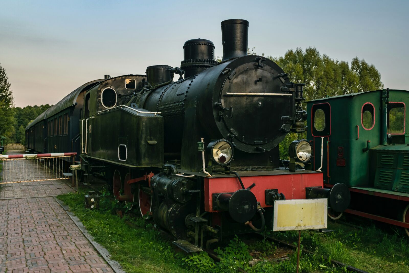 Nikon D5300 sample photo. Train, locomotive, wagons photography