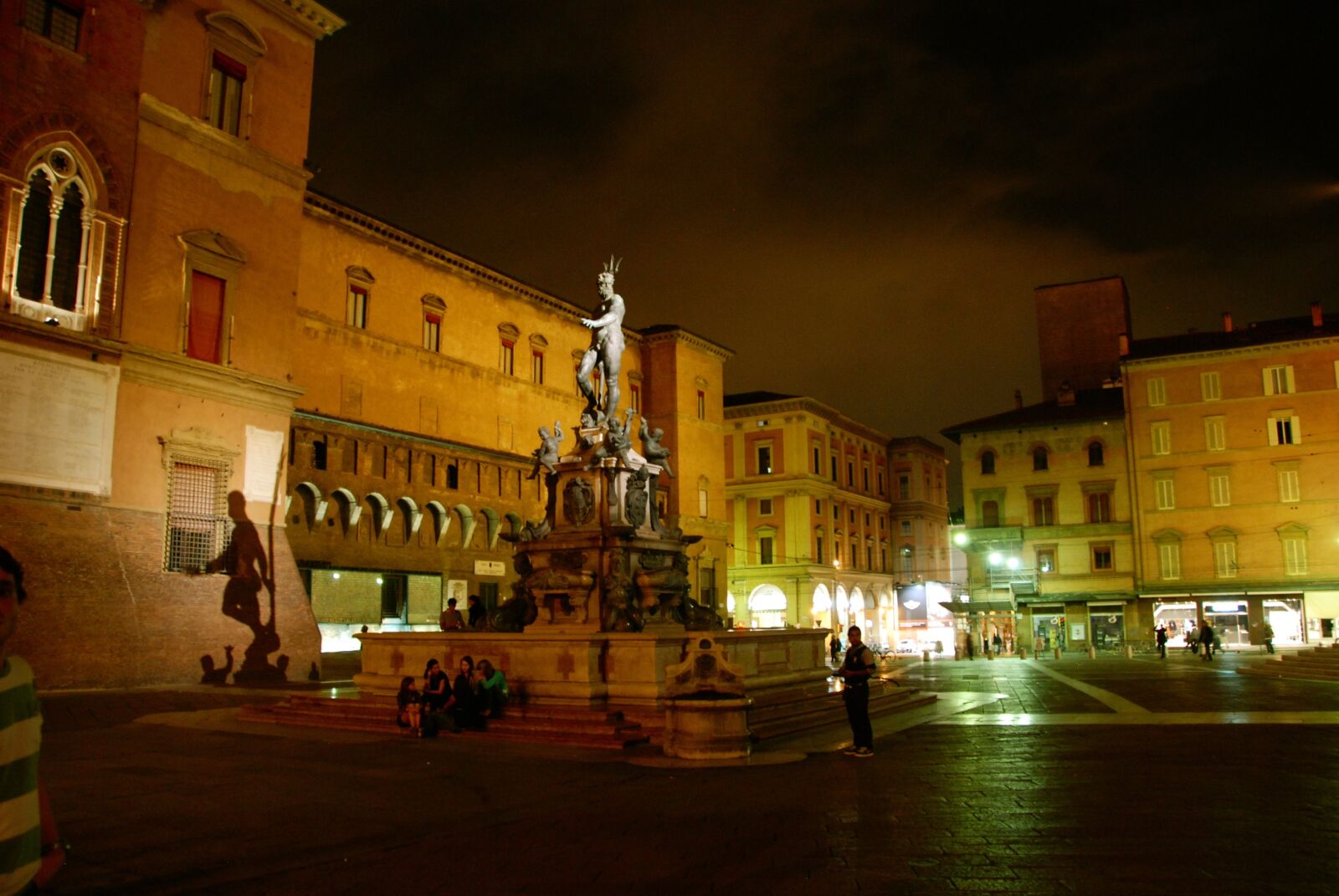 Nikon D80 sample photo. Bologna, italy, plaza photography