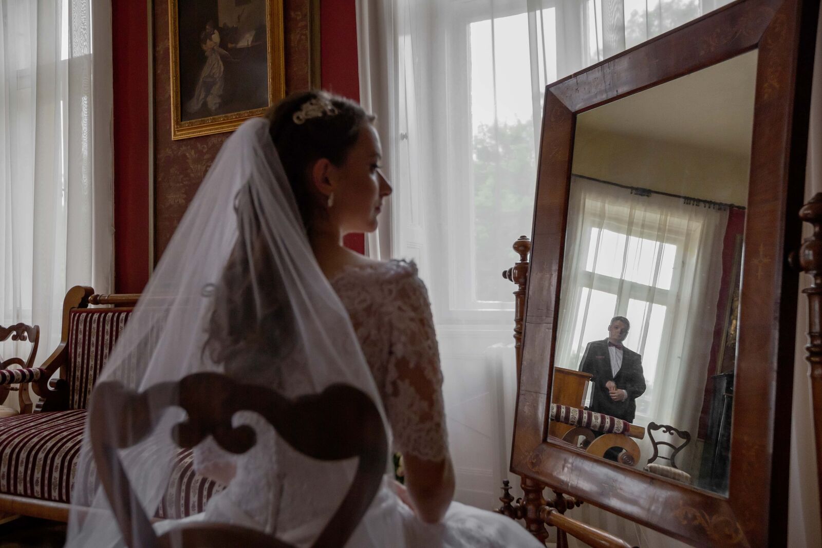 Canon EOS 5D Mark III + Canon EF 16-35mm F2.8L II USM sample photo. Bride, bedroom, mirror, reflection photography