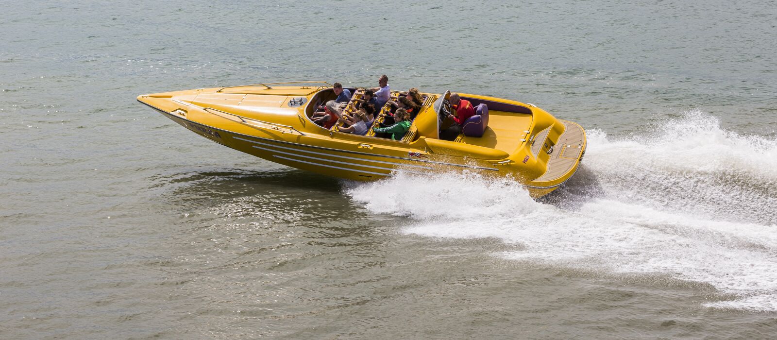 Canon EOS 5D Mark III + Canon EF 70-200mm F4L IS USM sample photo. Powerboat, speedboat, motorboat photography