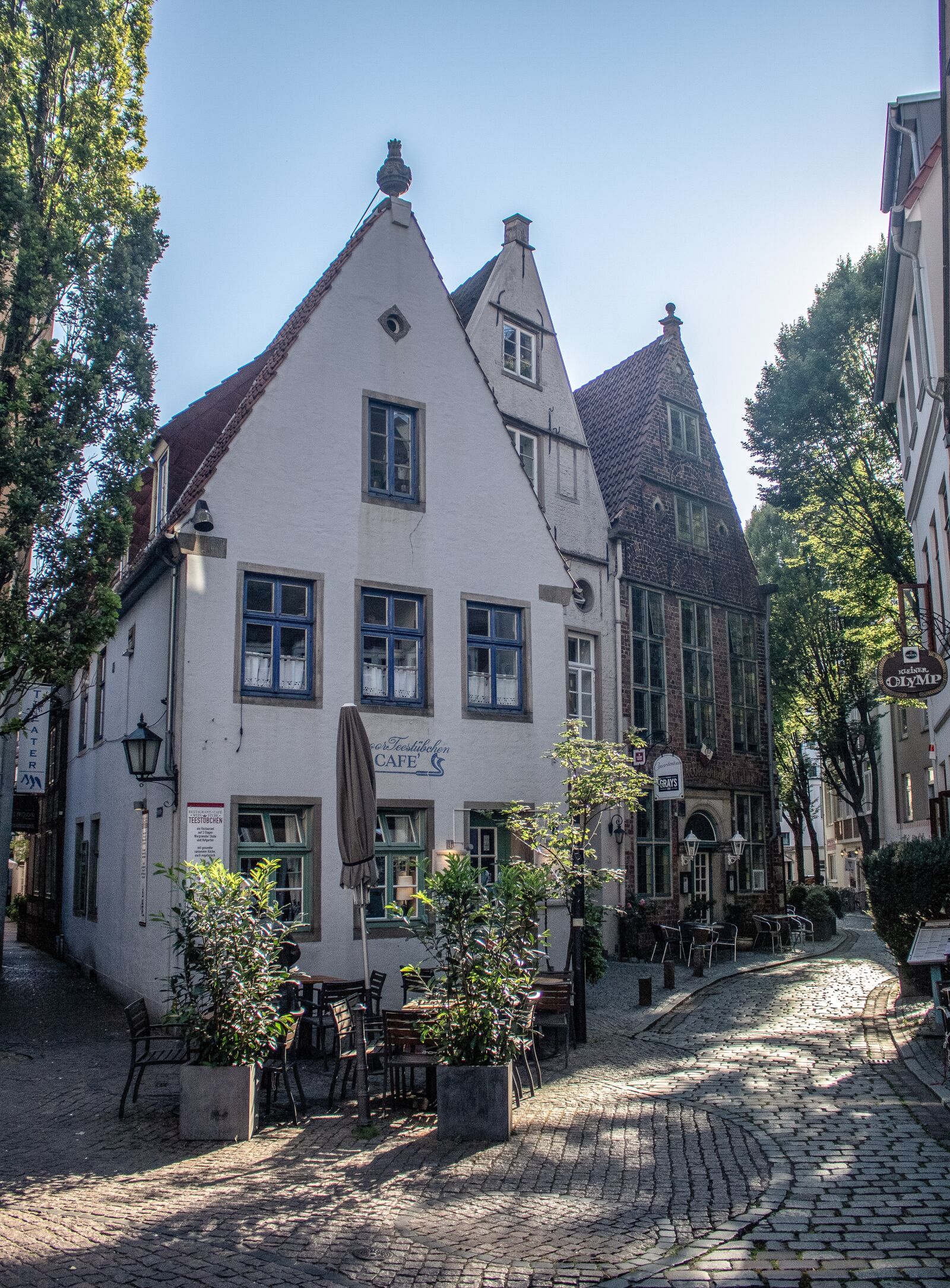 Canon EOS 750D (EOS Rebel T6i / EOS Kiss X8i) sample photo. Bremen, schnoor, historic center photography