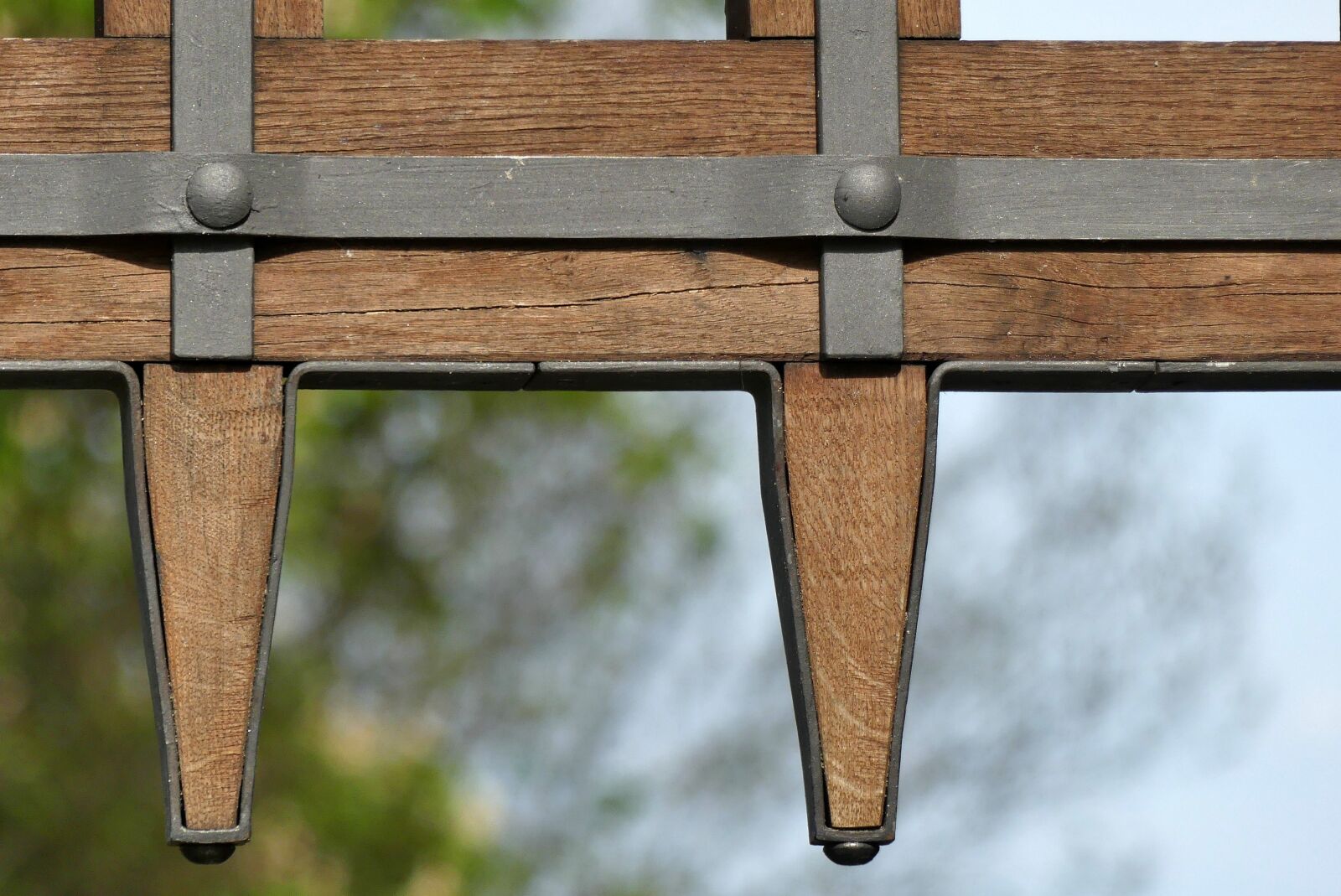 Panasonic Lumix DMC-FZ300 sample photo. Wooden, cross, no one photography