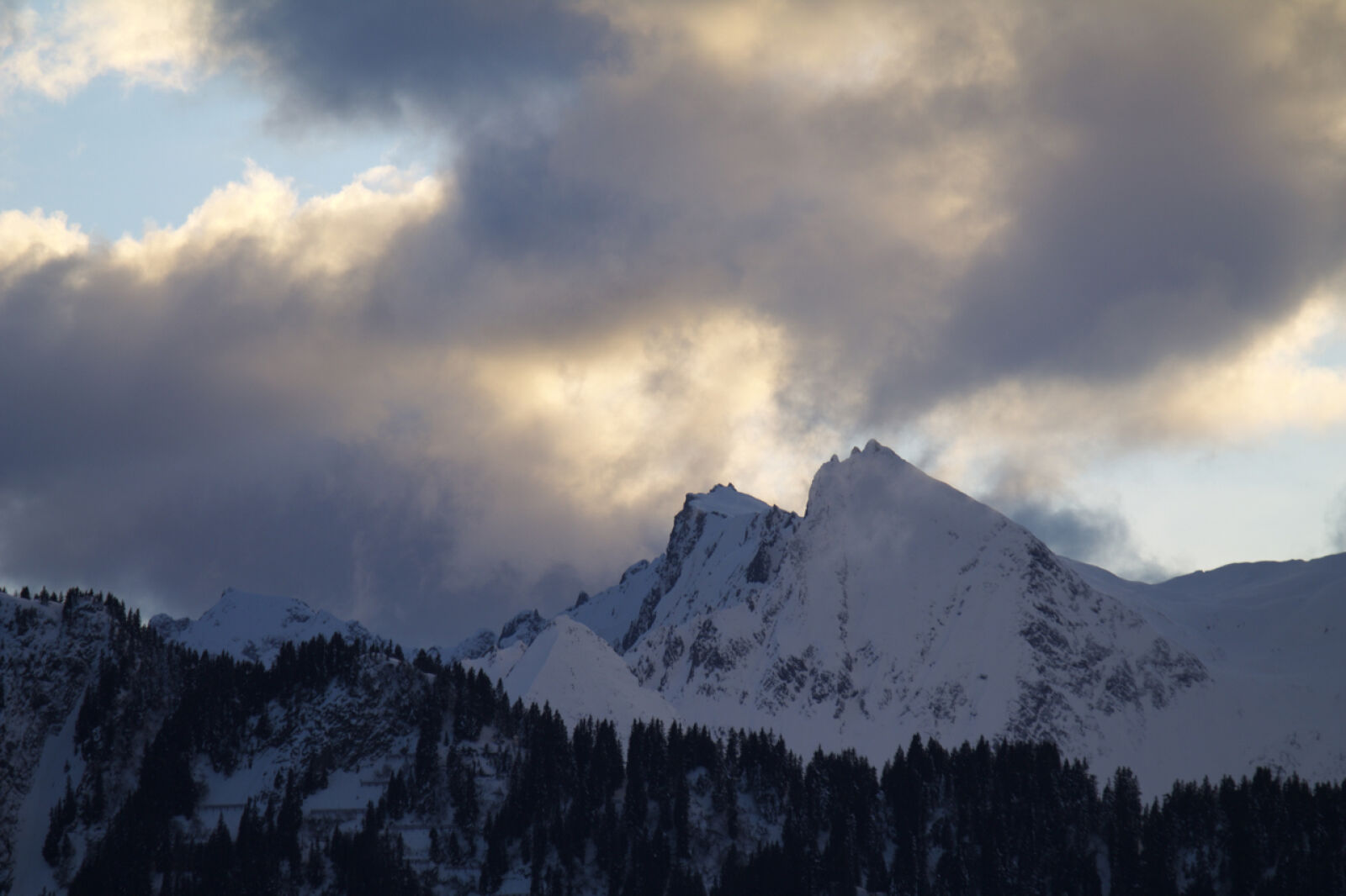 Canon EOS 1100D (EOS Rebel T3 / EOS Kiss X50) sample photo. Alps, clouds, graubunden, grisons photography