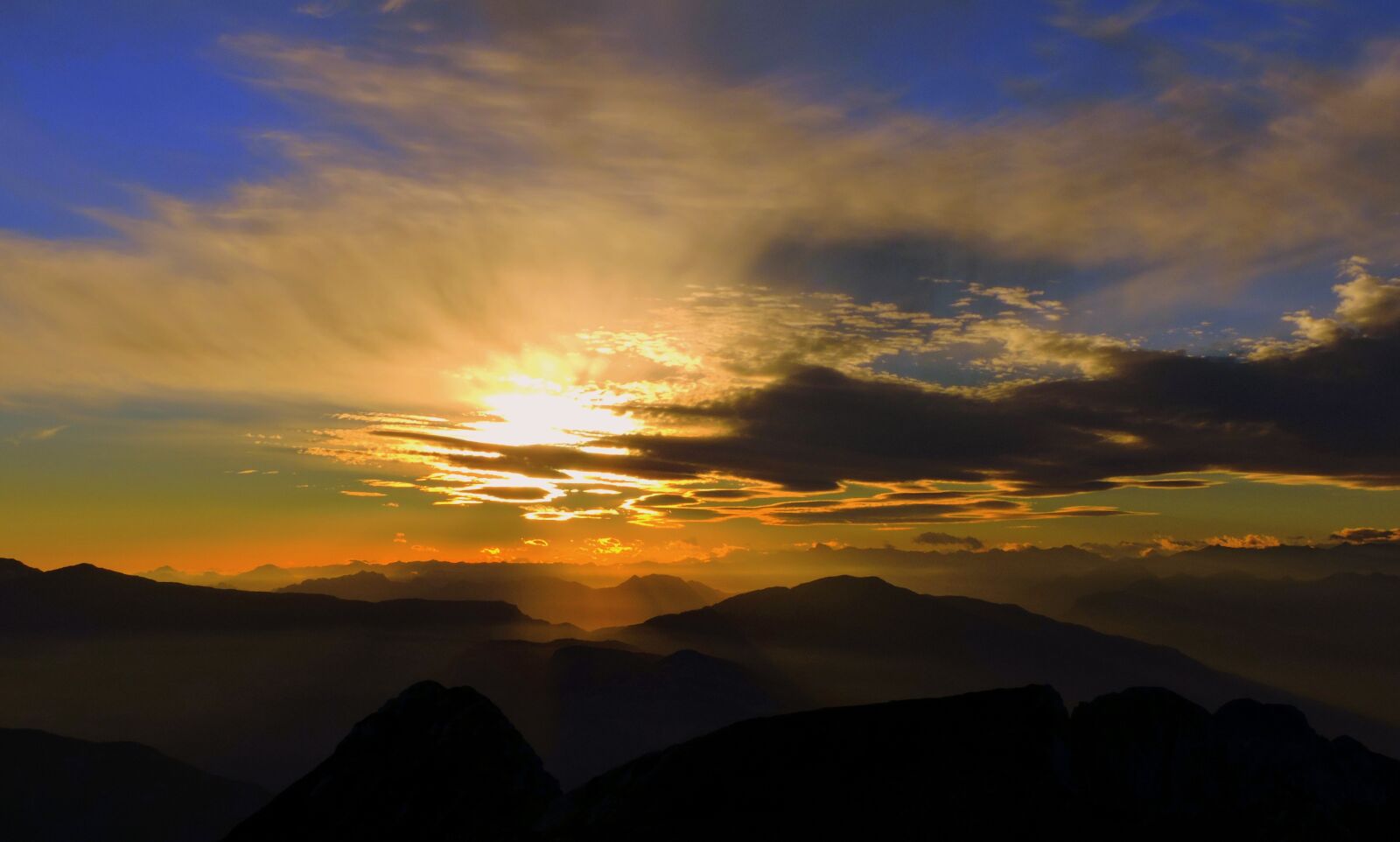 Nikon Coolpix P600 sample photo. Sunset, mountain, carega photography