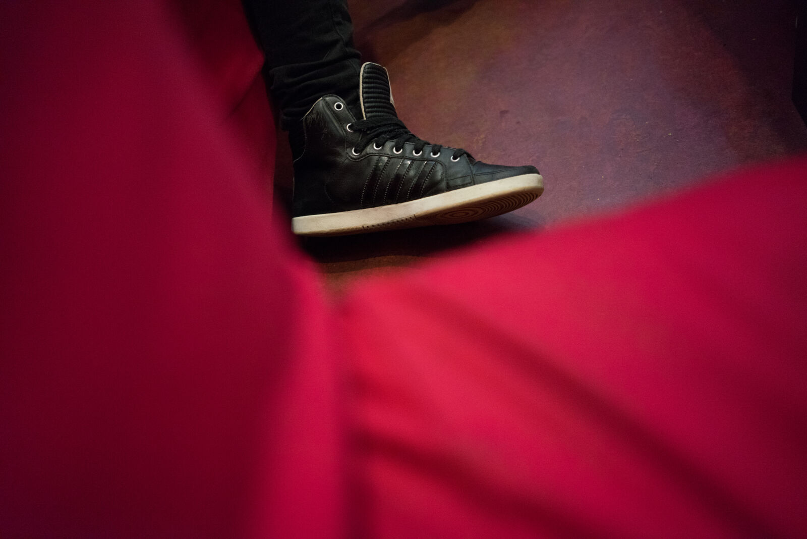 Sony a7R sample photo. Shoe in red photography