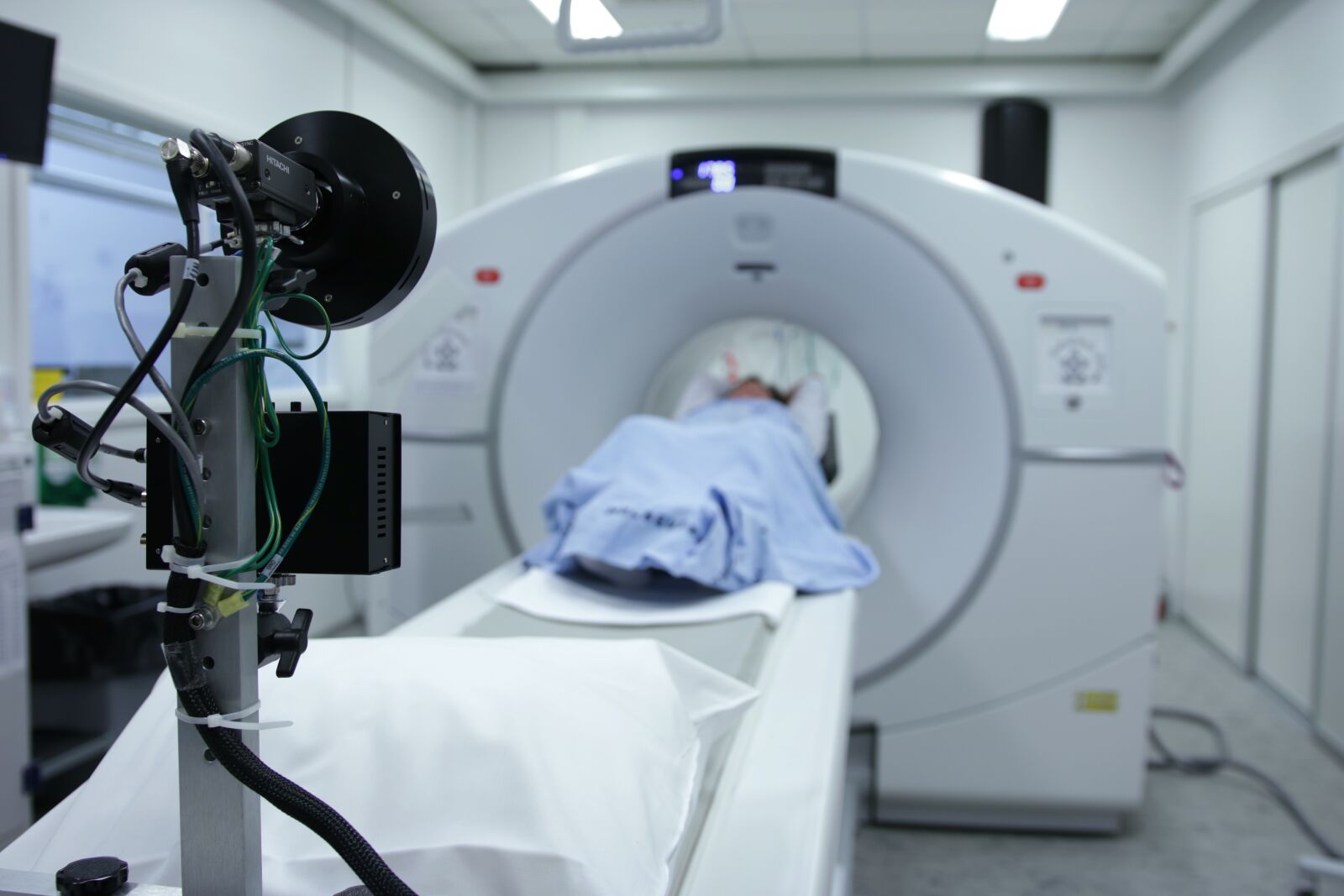 Canon EOS 750D (EOS Rebel T6i / EOS Kiss X8i) sample photo. Hospital, equipment, medicine photography