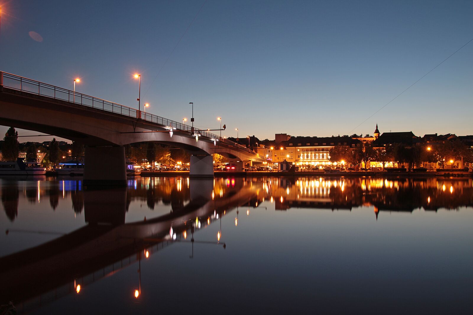 Canon EOS 700D (EOS Rebel T5i / EOS Kiss X7i) sample photo. Remich, luxembourg, summer night photography