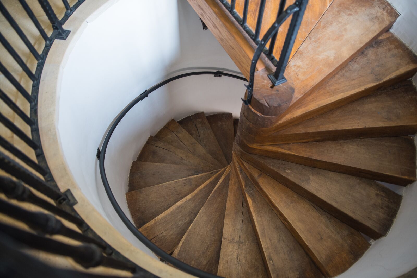 Nikon D750 sample photo. Stairs, wood, spiral photography