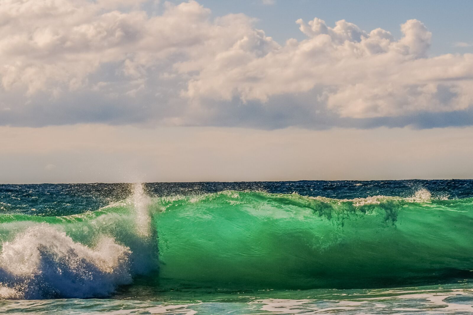 Nikon D3300 sample photo. Wave, foam, spray photography
