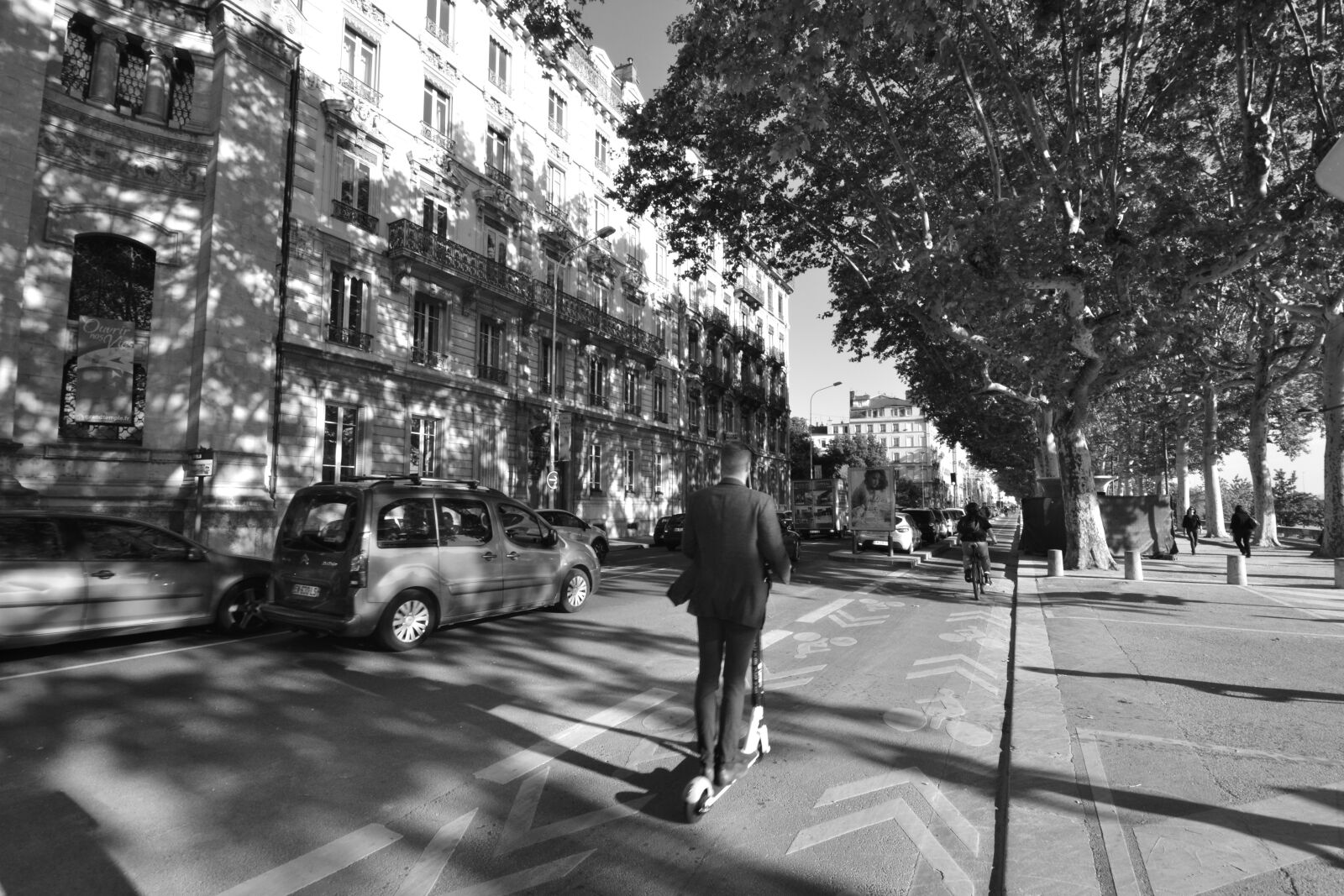 Nikon D3100 sample photo. Lyon, buildings, scooter photography