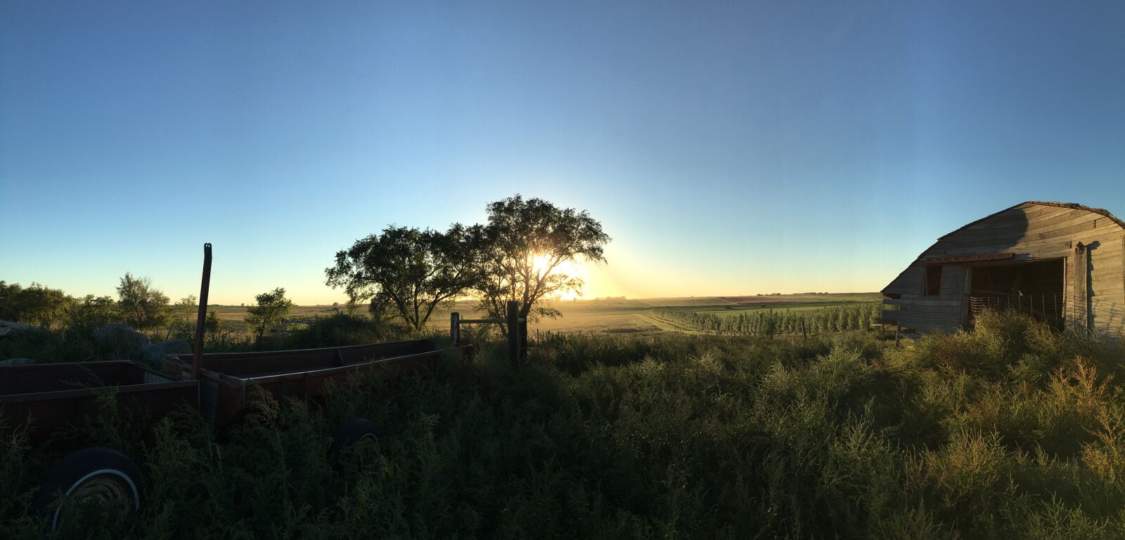 Apple iPhone 6s sample photo. Sunset, farm, barn photography