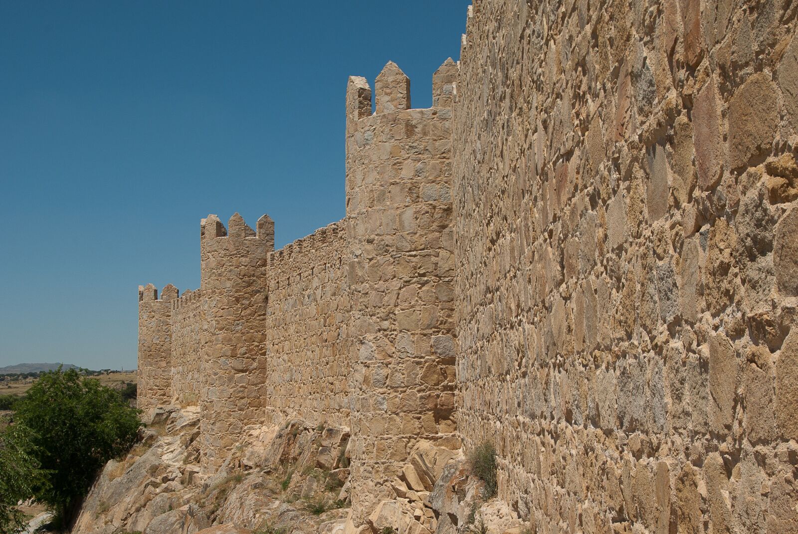 Pentax K10D sample photo. Spain, avila, ramparts photography