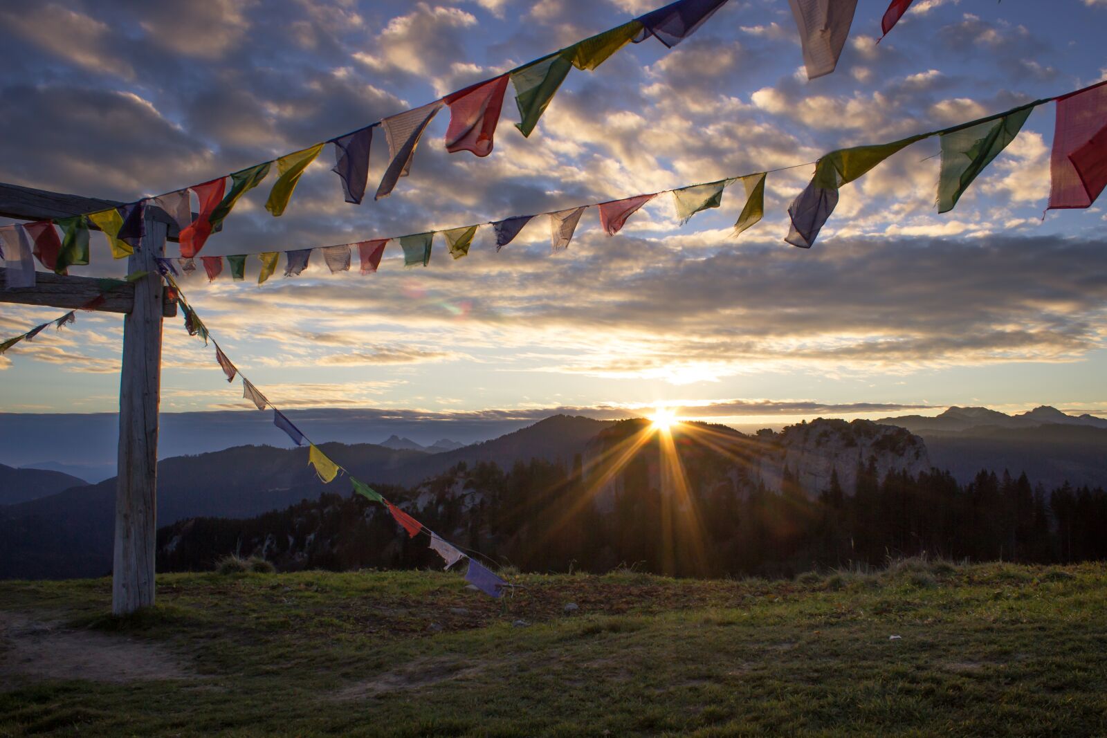 Canon EOS 600D (Rebel EOS T3i / EOS Kiss X5) sample photo. Alpine, sunrise, sunset photography