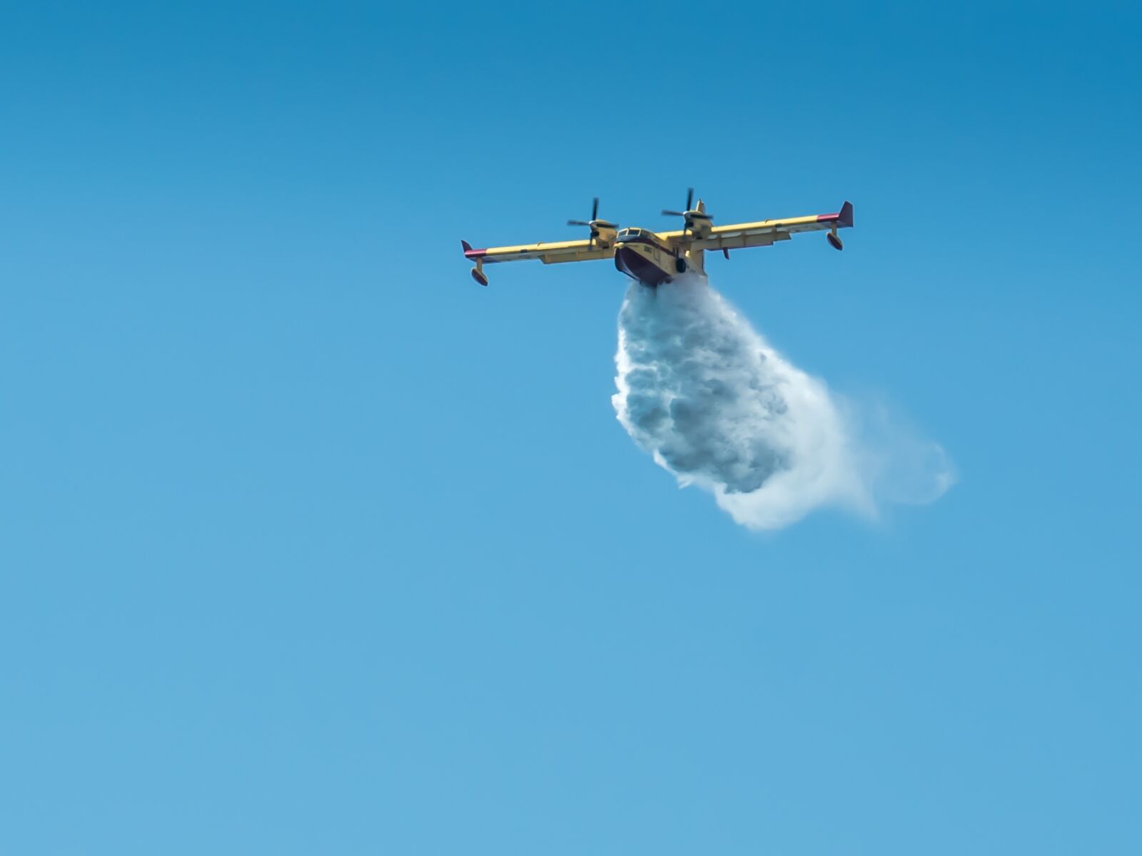 Olympus OM-D E-M5 II sample photo. Air festival, flight, aircraft photography