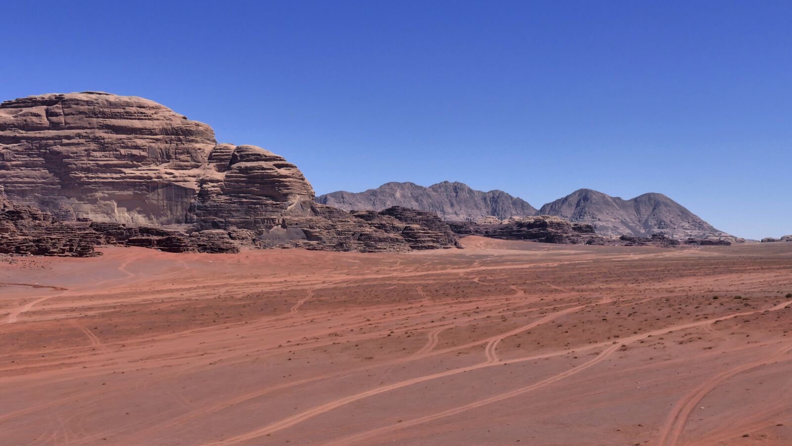 Panasonic Lumix DMC-FZ1000 sample photo. Wadirum, agaba, desert photography