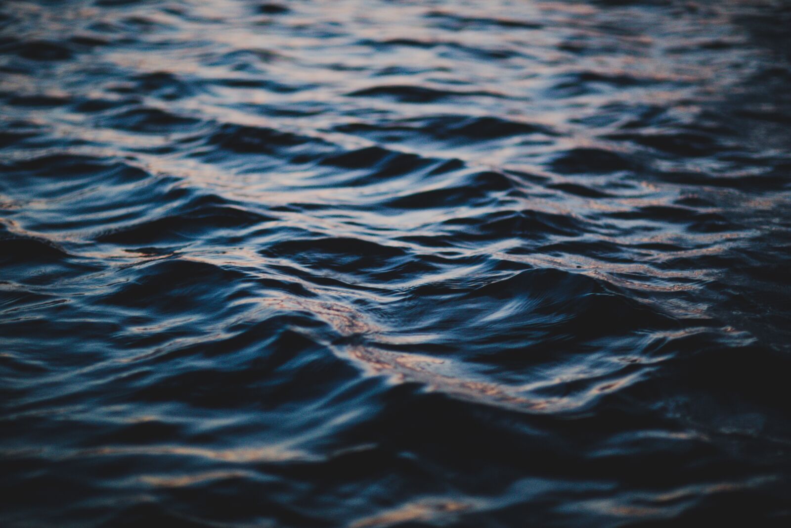 Canon EF 85mm F1.2L II USM sample photo. Ocean, waves, water photography
